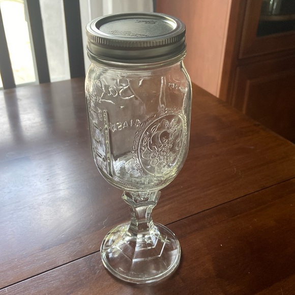 Fun! Ball Redneck Hillbilly Mason Jar Wine Glass - Picture 1 of 1